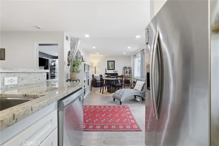 18530 Hatteras Street 337, Tarzana, California 91356