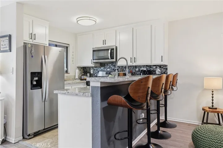 18530 Hatteras Street 337, Tarzana, California 91356