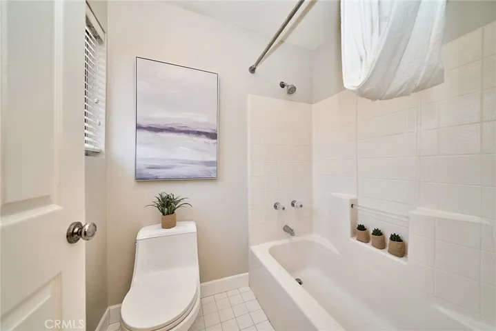 3Rd Bathroom Tube