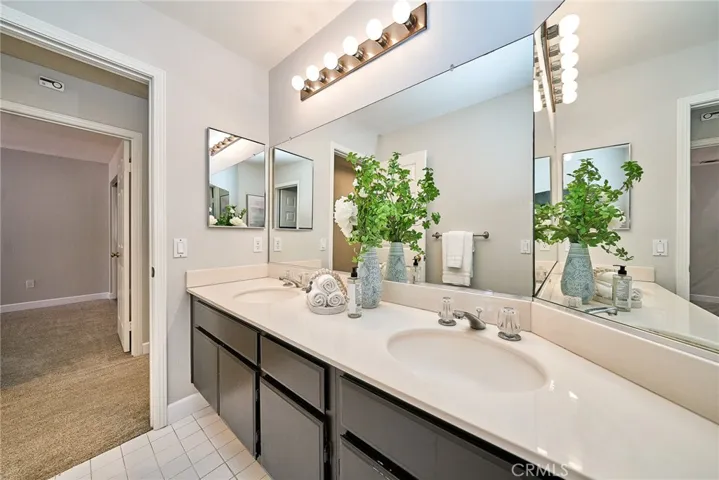 2nd Floor Bathroom