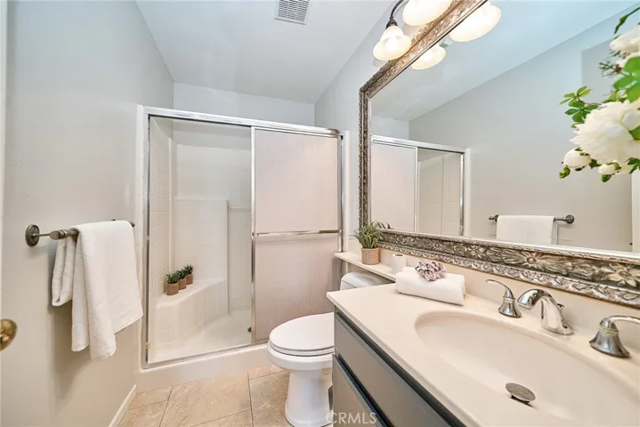 1st Floor Bathroom