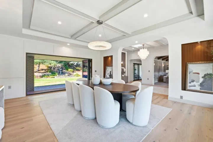 26201 Dori Lane, Los Altos Hills, California 94022