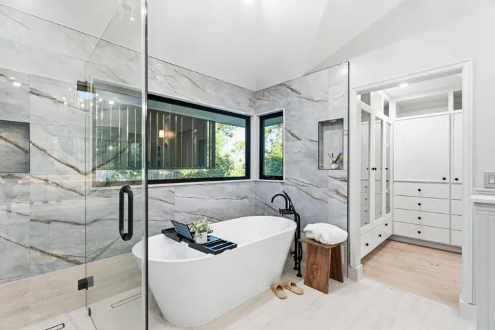 26201 Dori Lane, Los Altos Hills, California 94022