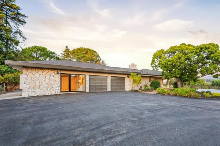 26201 Dori Lane, Los Altos Hills, California 94022