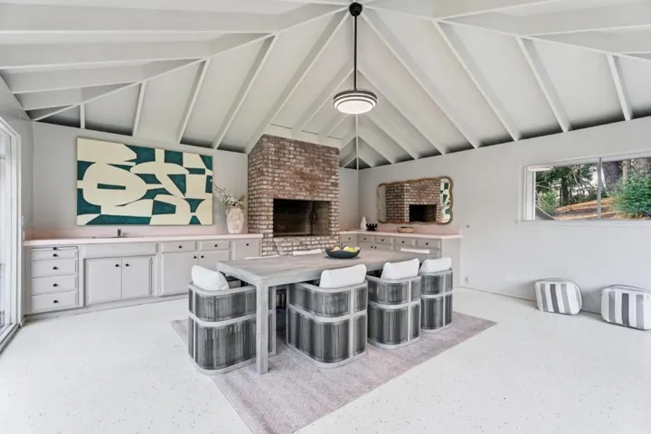 26201 Dori Lane, Los Altos Hills, California 94022
