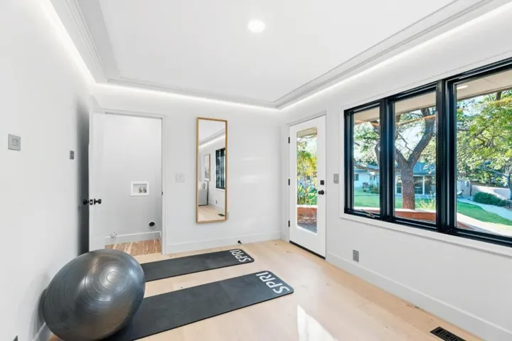 26201 Dori Lane, Los Altos Hills, California 94022