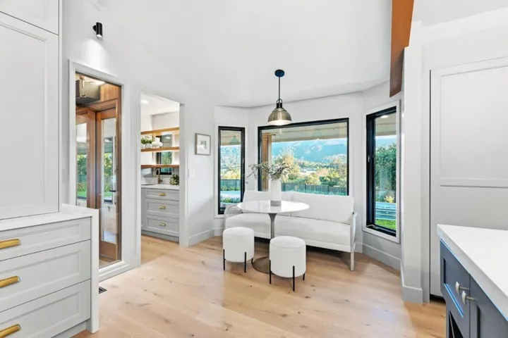 26201 Dori Lane, Los Altos Hills, California 94022