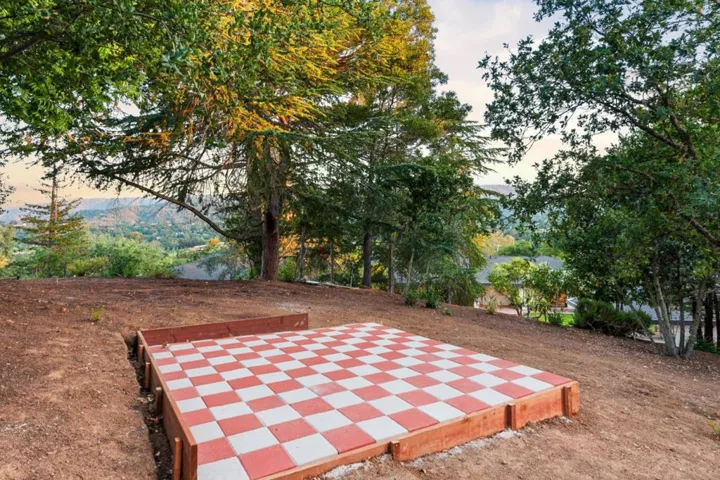 26201 Dori Lane, Los Altos Hills, California 94022