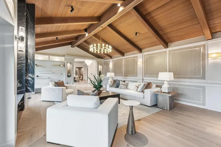 26201 Dori Lane, Los Altos Hills, California 94022