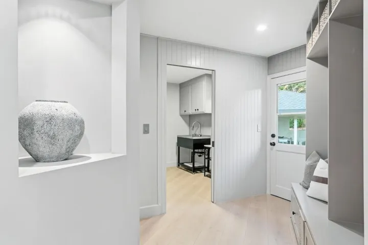 26201 Dori Lane, Los Altos Hills, California 94022