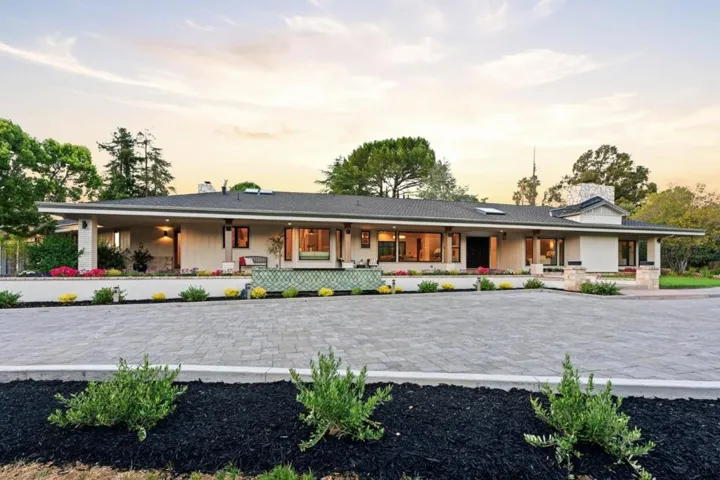 26201 Dori Lane, Los Altos Hills, California 94022
