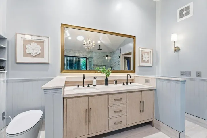 26201 Dori Lane, Los Altos Hills, California 94022