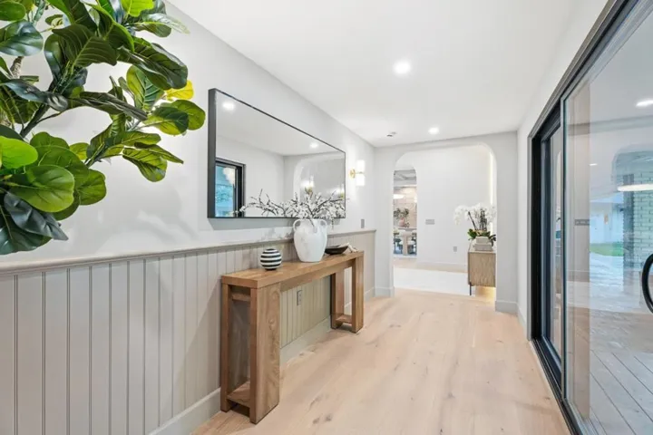 26201 Dori Lane, Los Altos Hills, California 94022