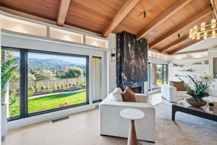 26201 Dori Lane, Los Altos Hills, California 94022