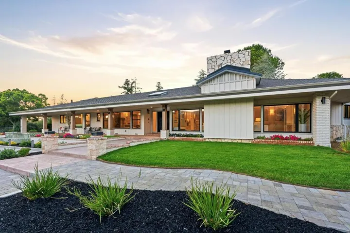 26201 Dori Lane, Los Altos Hills, California 94022