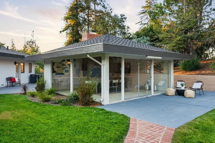 26201 Dori Lane, Los Altos Hills, California 94022