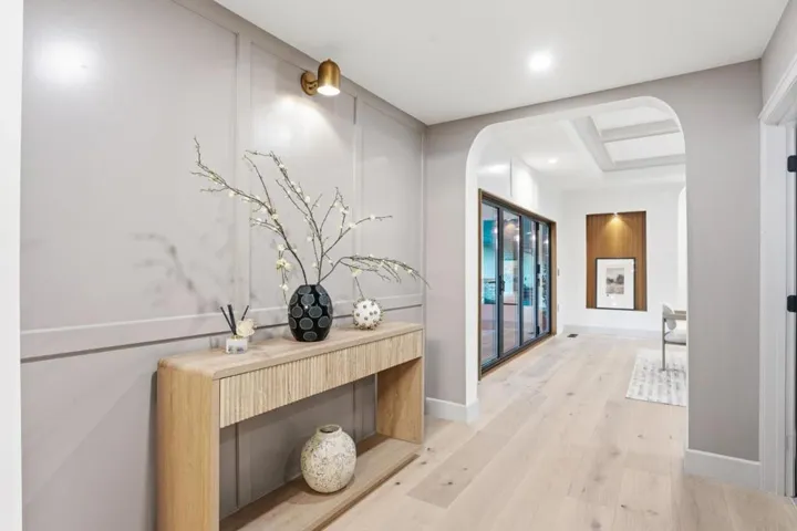 26201 Dori Lane, Los Altos Hills, California 94022