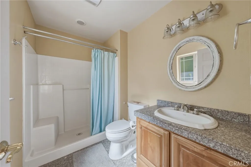 upstairs bathroom off primary bathroom