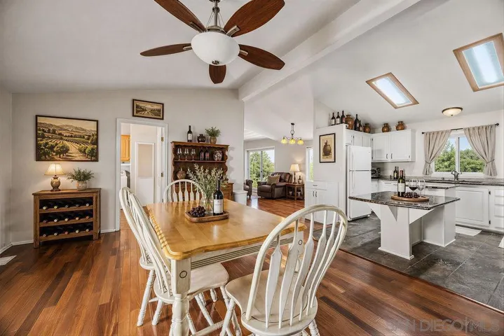 38748 Via Cantata, Temecula, California 92592