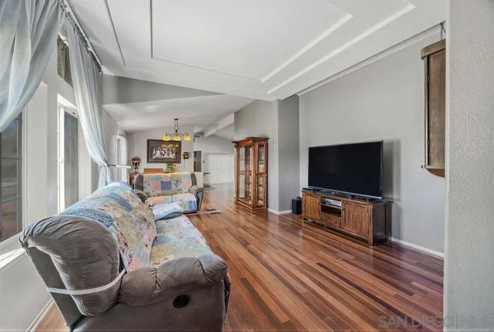 38748 Via Cantata, Temecula, California 92592
