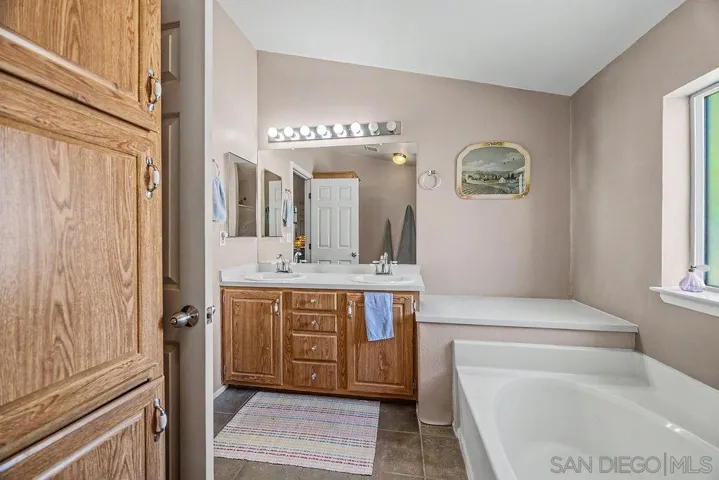 38748 Via Cantata, Temecula, California 92592
