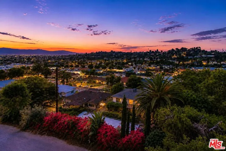 Panoramic Views - Digitally en