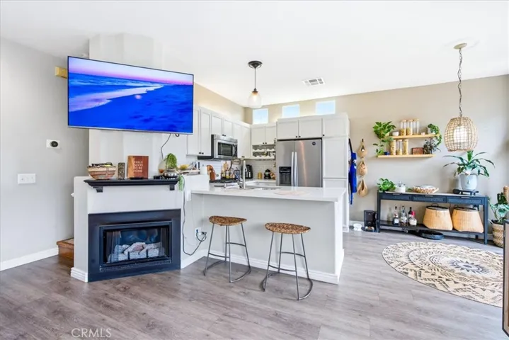 Modern kitchen with upgraded finishes and center island