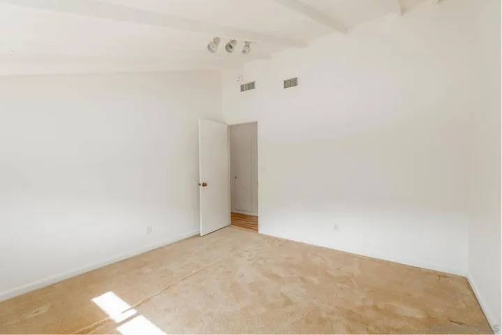 15625 Paymogo, San Diego, California 92129