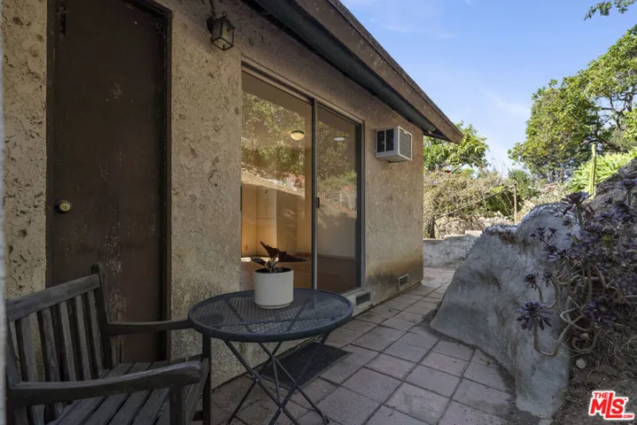 2024 Valentine Street, Los Angeles, California 90026