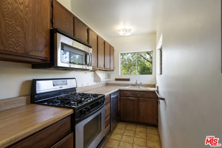 2024 Valentine Street, Los Angeles, California 90026
