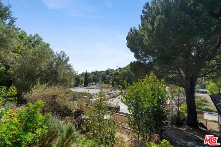 2024 Valentine Street, Los Angeles, California 90026