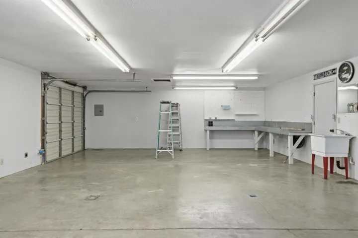 1301 Highland Drive, Hollister, California 95023