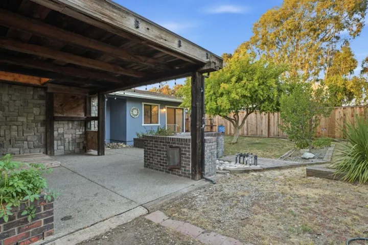 1301 Highland Drive, Hollister, California 95023