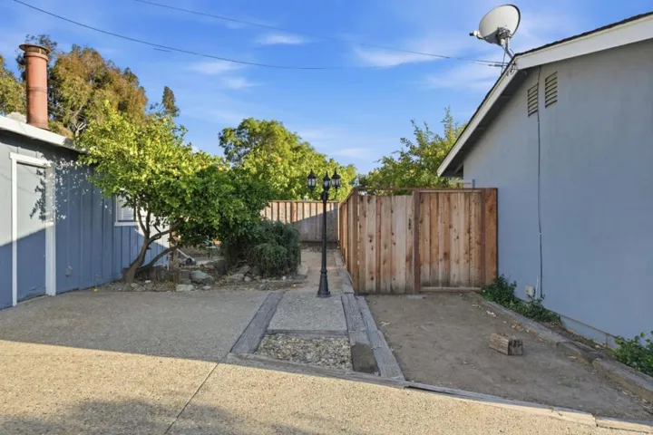 1301 Highland Drive, Hollister, California 95023