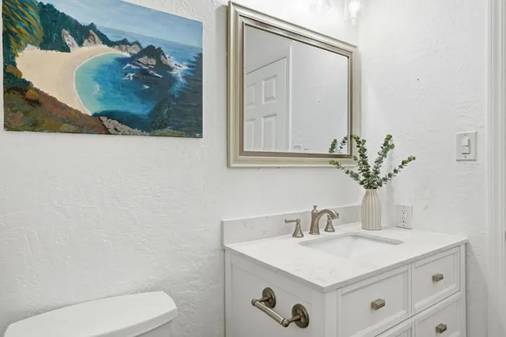 1301 Highland Drive, Hollister, California 95023
