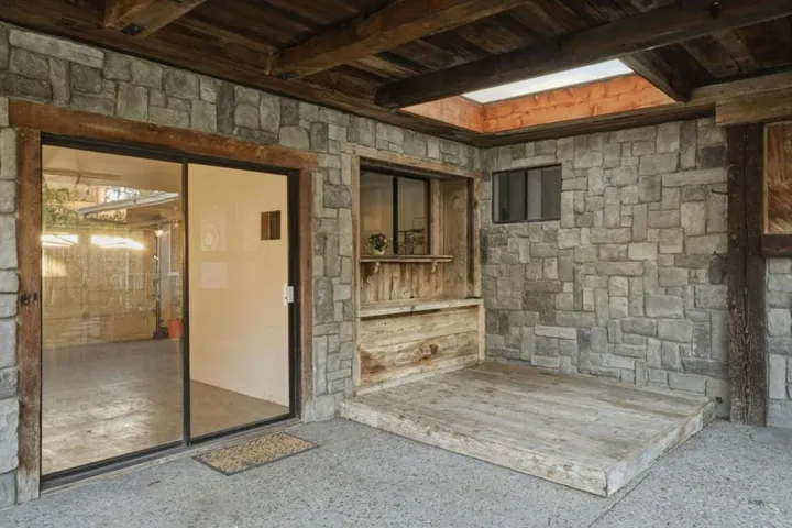1301 Highland Drive, Hollister, California 95023