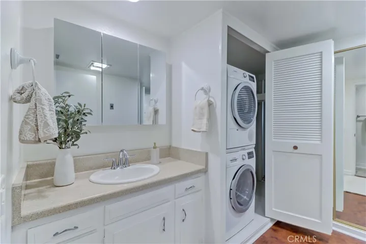 582 Avenida Majorca Q, Laguna Woods, California 92637