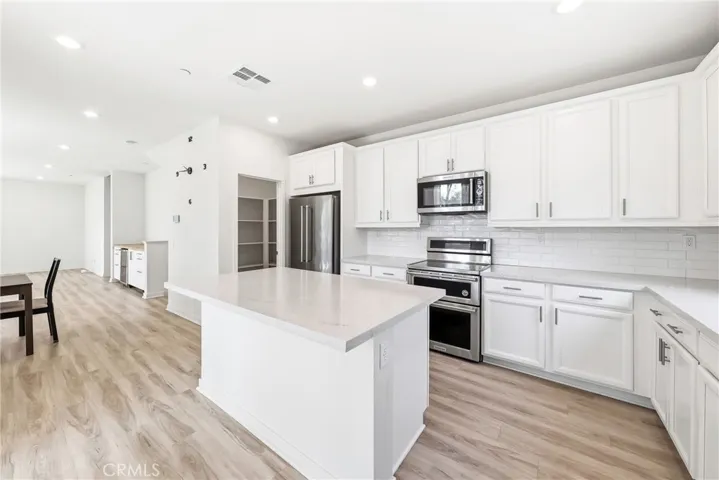 122 Citysquare, Irvine, California 92614