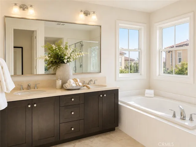 10 Torosa, Lake Forest, California 92630