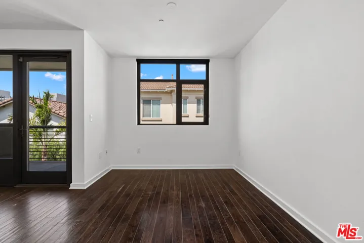 13045 Pacific 340, Los Angeles, California 90094