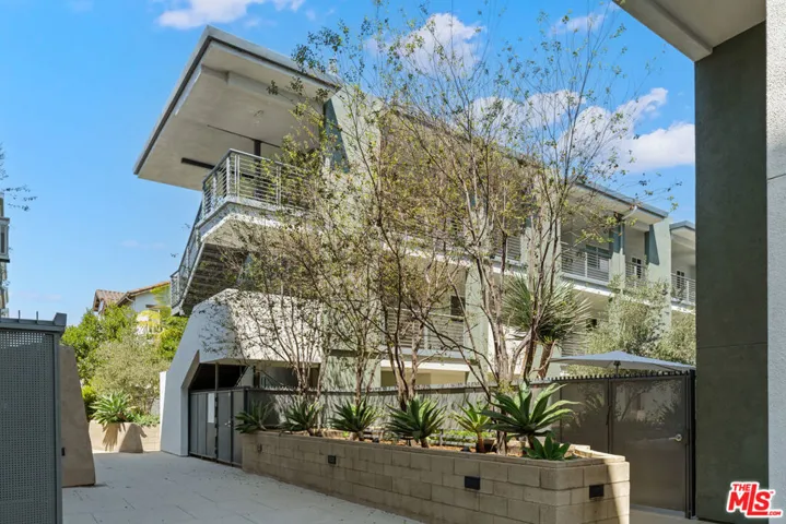 13045 Pacific 340, Los Angeles, California 90094