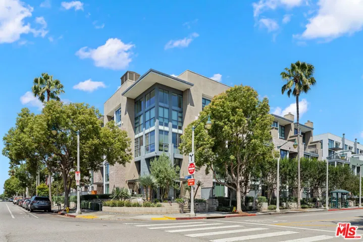 13045 Pacific 340, Los Angeles, California 90094