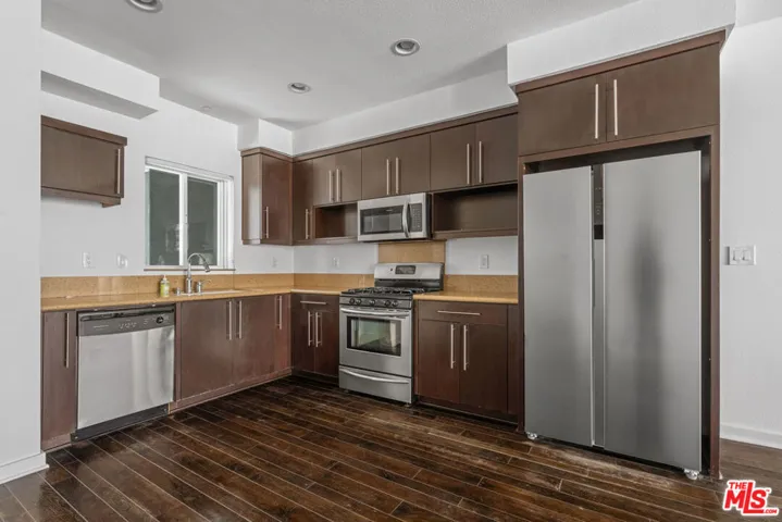 13045 Pacific 340, Los Angeles, California 90094