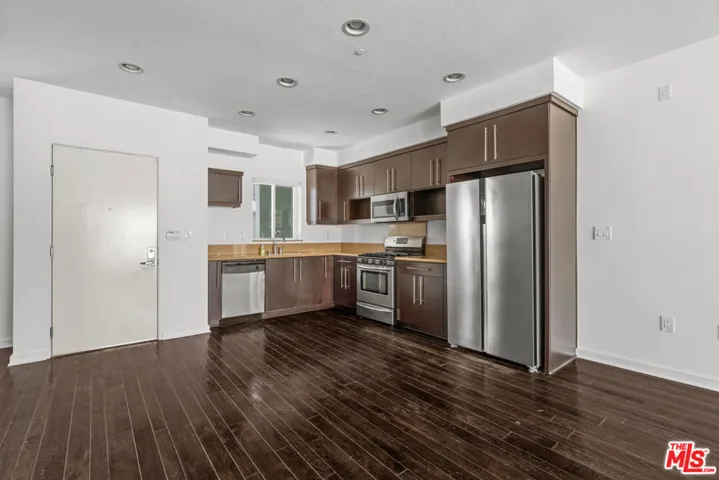 13045 Pacific 340, Los Angeles, California 90094