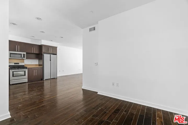 13045 Pacific 340, Los Angeles, California 90094