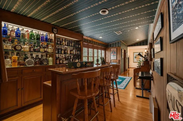 1902 Coldwater Canyon Drive, Beverly Hills, California 90210