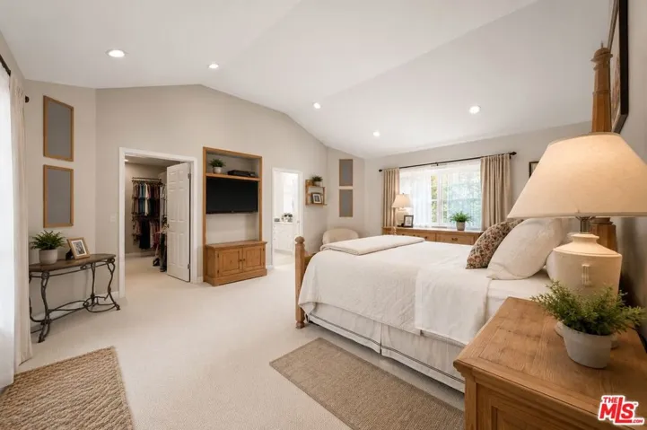 1902 Coldwater Canyon Drive, Beverly Hills, California 90210