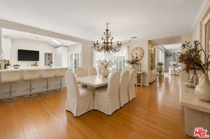 1902 Coldwater Canyon Drive, Beverly Hills, California 90210