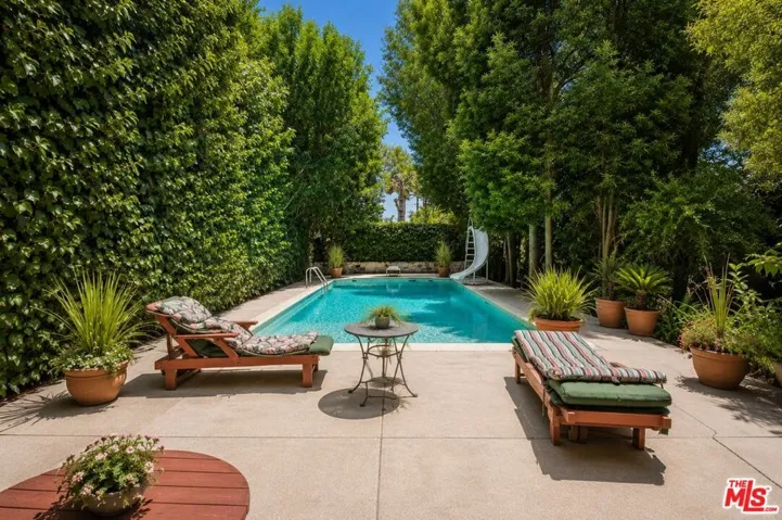 1902 Coldwater Canyon Drive, Beverly Hills, California 90210