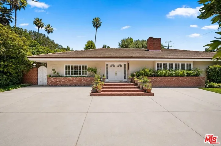 1902 Coldwater Canyon Drive, Beverly Hills, California 90210